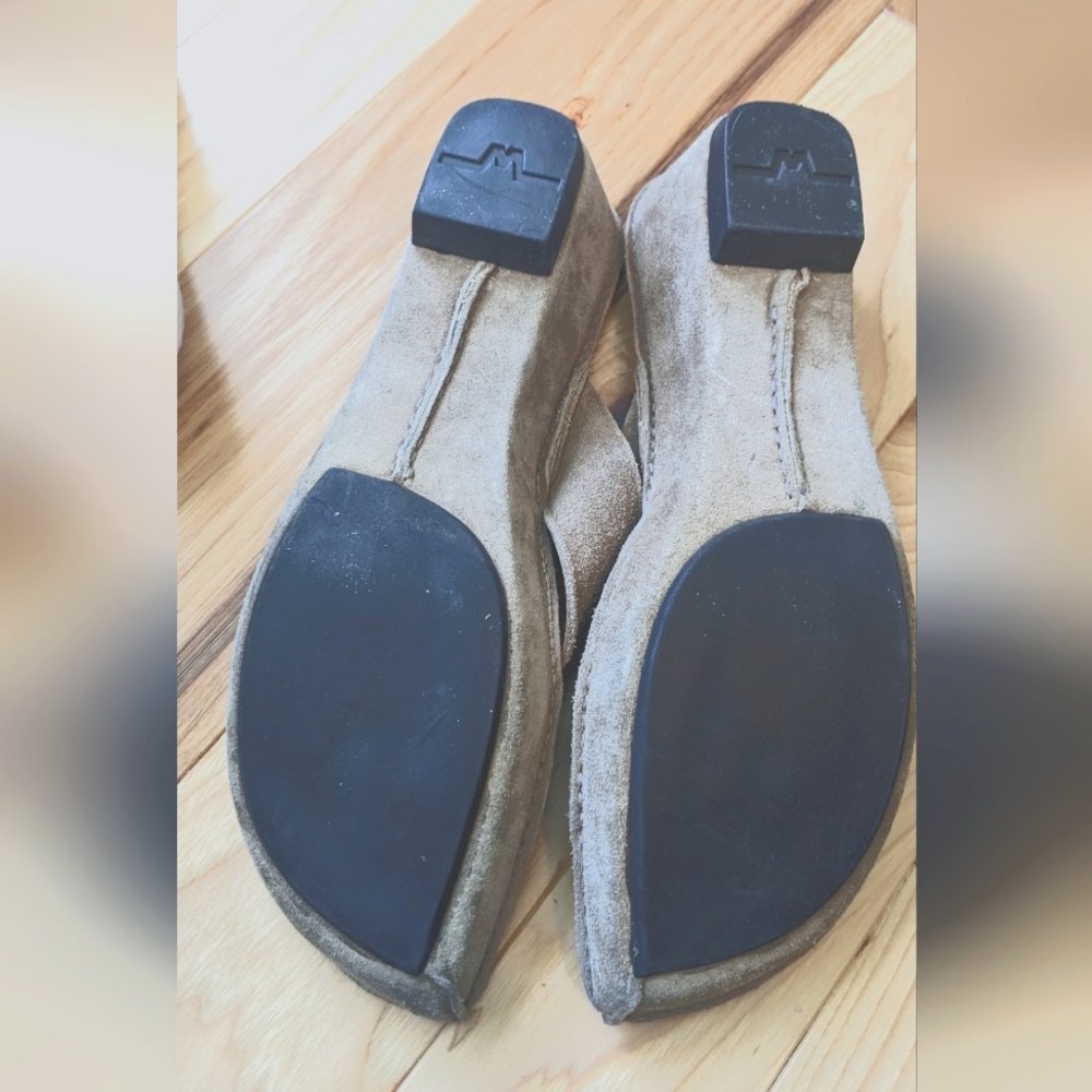 Patrick Cox Beige Suede Wedge Sandals Women's Size 10 - Picture 2 of 6